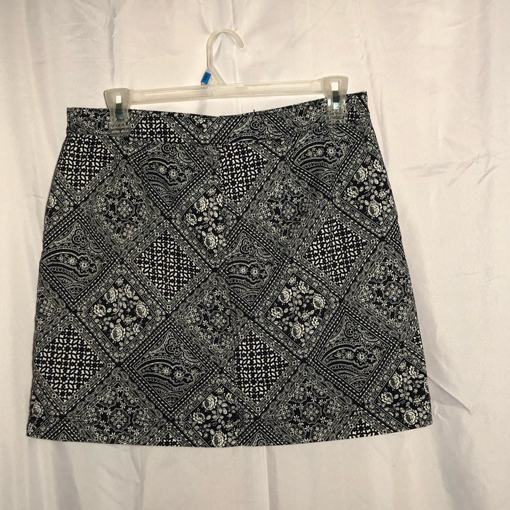 🔥 Cute, Karen Scott Navy Blue and White Skort women’s size 12 🔥